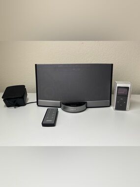 Bose SoundDock Music Player with Apple iPod Nano 8GB